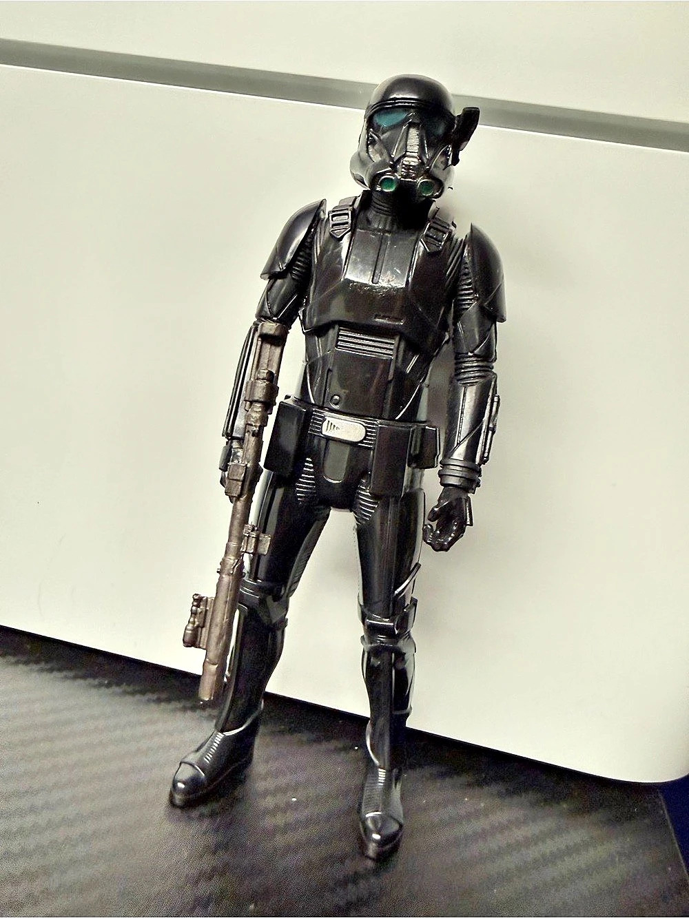 Hasbro Star Wars The Black Series Imperial Death Trooper Imperial Black Action